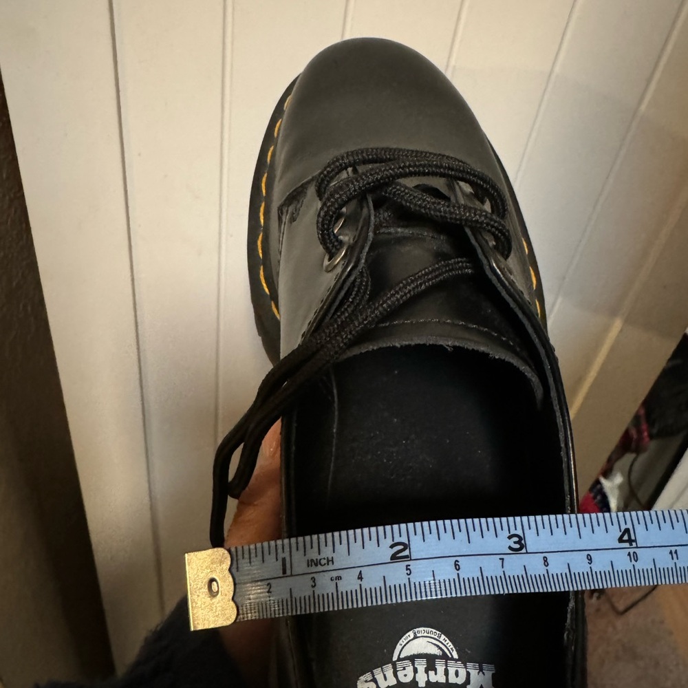Doc Martens - Picture 3 of 4